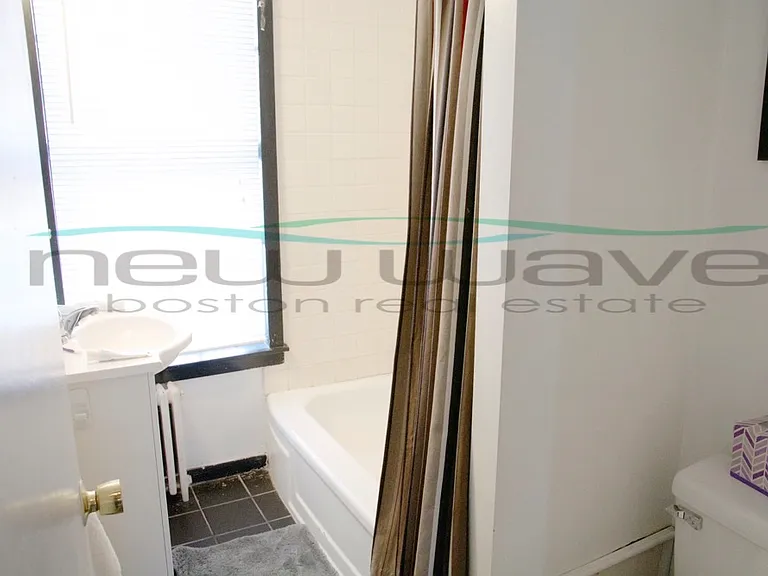 33 Gray St #2 — Photo 7