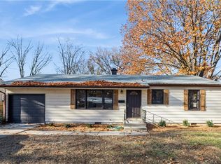 8924 E 74th St, Raytown, MO 64133