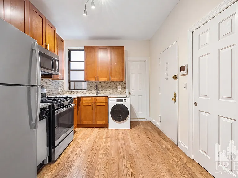 227 E 81st St #3W — Photo 2