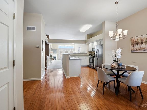 4th image of 863 Grand Cypress Ct
