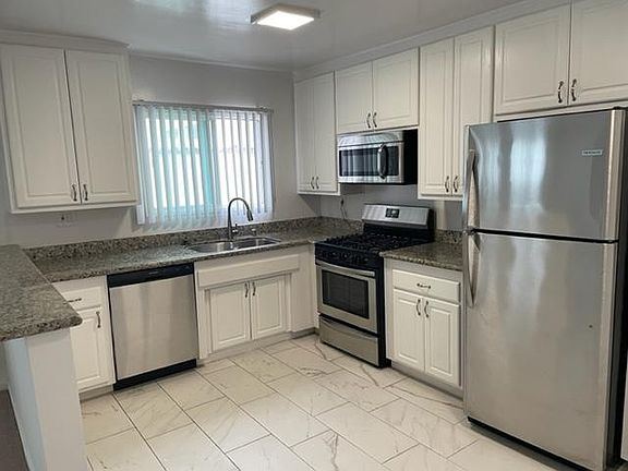 5th image of 141 N Kenwood St APT 28