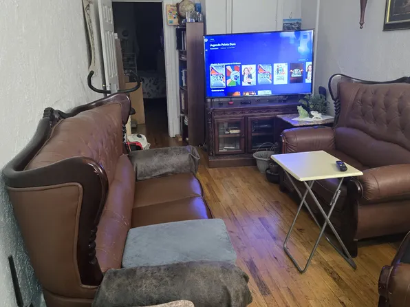 1530 Gates Avenue image 6 of 19