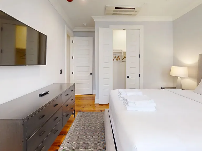 288 King St #201 — Photo 7