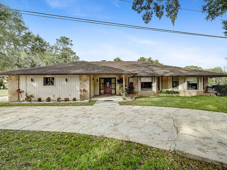 8943 Lake Irma Point — Photo 3
