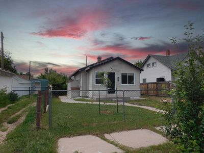 717 W 27th St, Cheyenne, WY, 82001