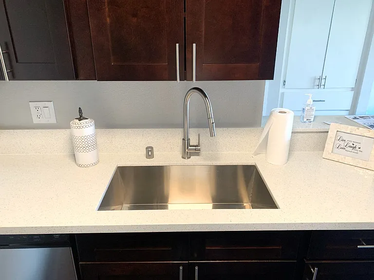 9404 Apartment Homes — Photo 19
