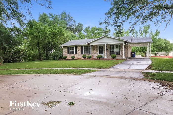 1st image of 1960 Courtyard Pl