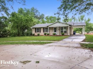 1960 Courtyard Pl, Florissant, MO