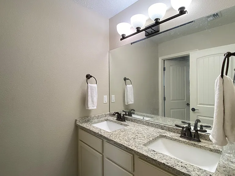 8701 Desert Finch Ln NE — Photo 19