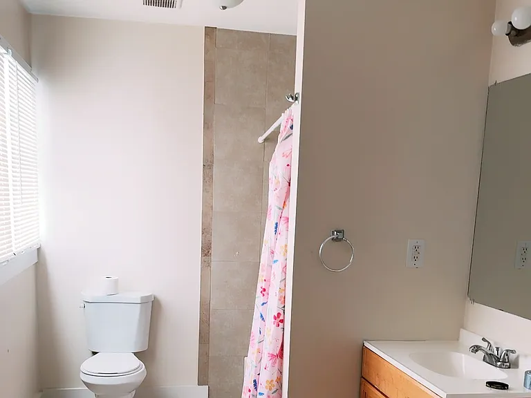 819 Beecher St — Photo 9
