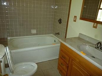4th image of 1127 N Hathaway Dr