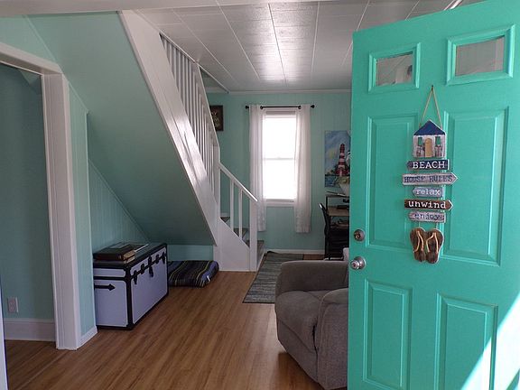 3rd image of 3621 Main St