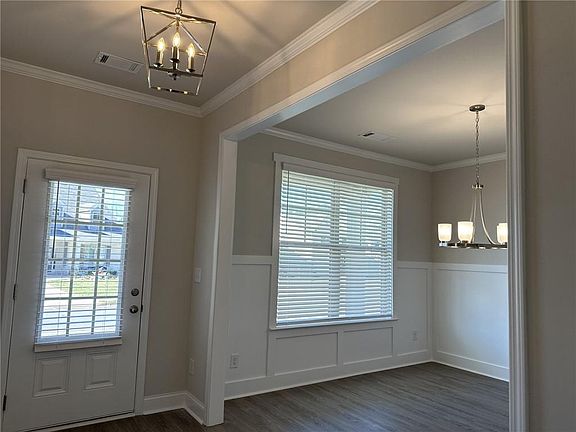 2nd image of 3517 Lockaby Way