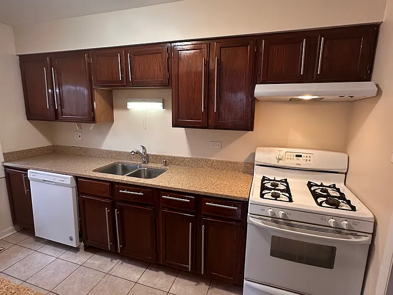 19129 Pine Dr — Photo 3