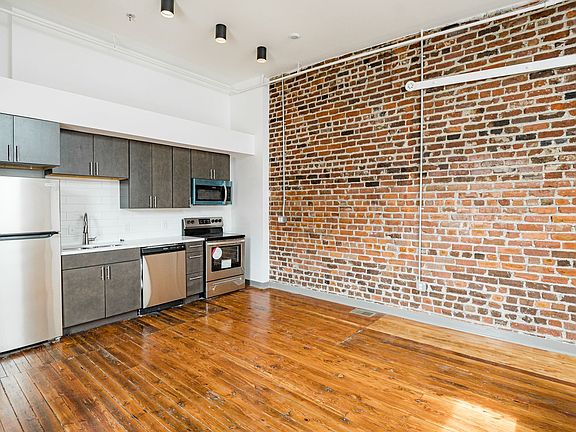 4th image of 1711 E Main St #5205