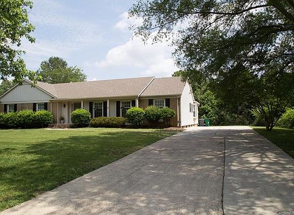 2nd image of 4137 Pepperidge Dr