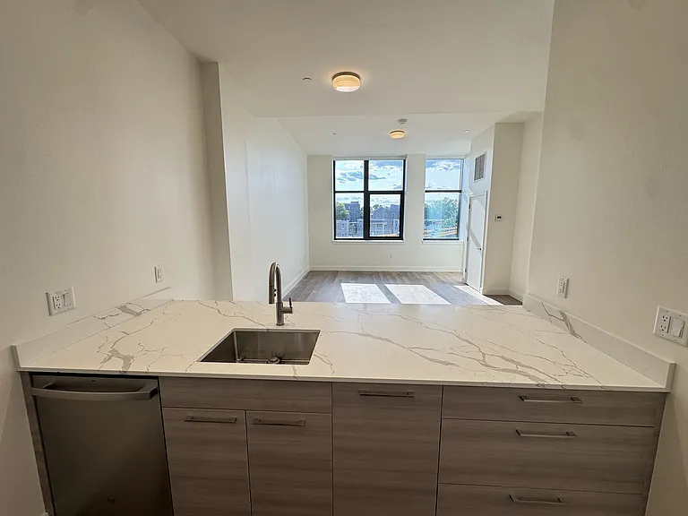 Gardner Ter — Photo 2