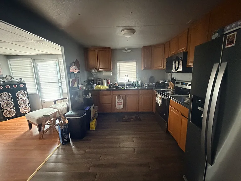 1418 Lakeview Dr — Photo 8