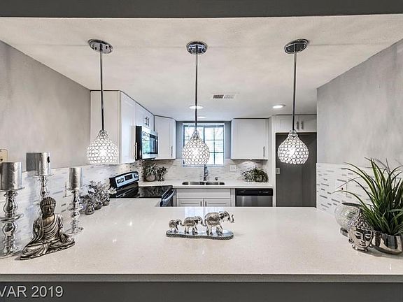 4th image of 2080 Karen Ave #43