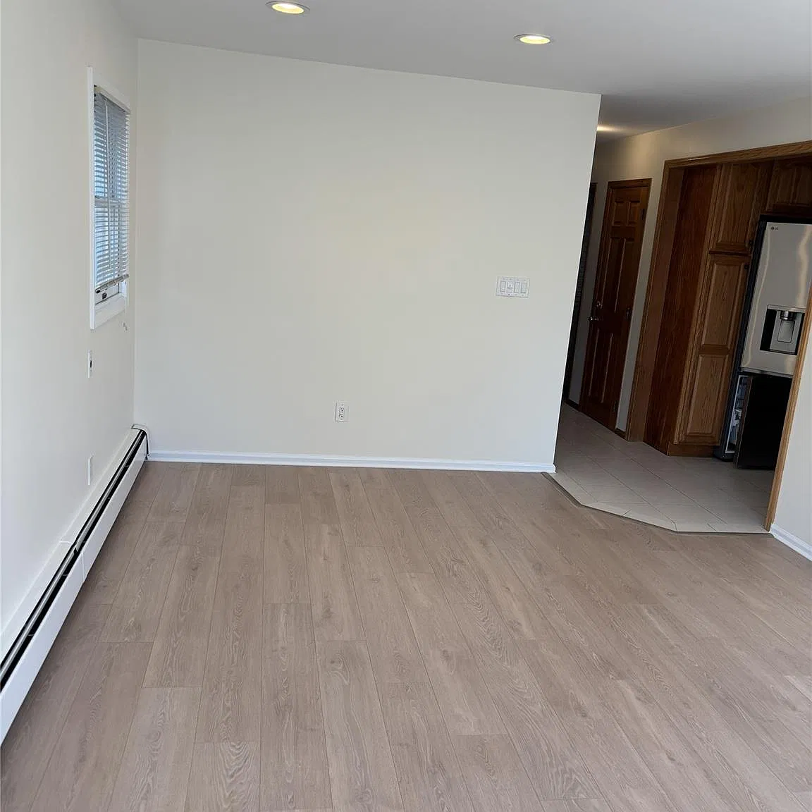 3 bed, 1.5 bath, 1656 sqft, $4,200 — Photo 4