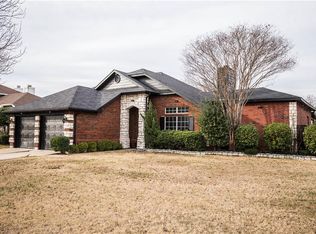 810 Hobbs Dr, Grand Prairie, TX 75052