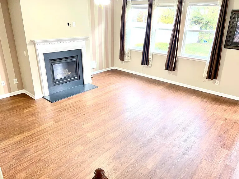 708 Hewespoint Ct — Photo 17