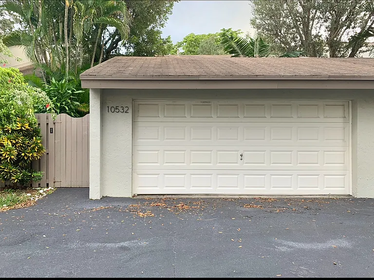 10532 SW 112th Ave — Photo 4