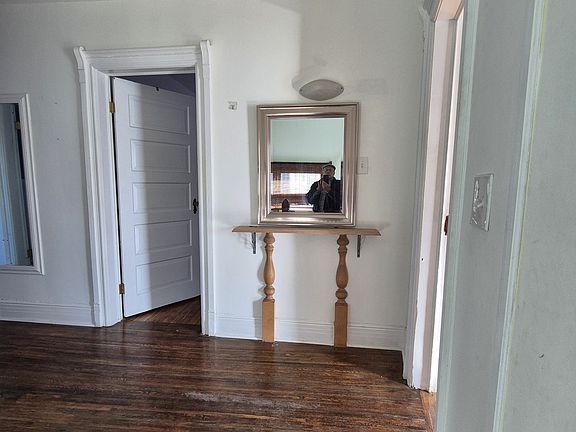3rd image of 392 Porter Ave #3F