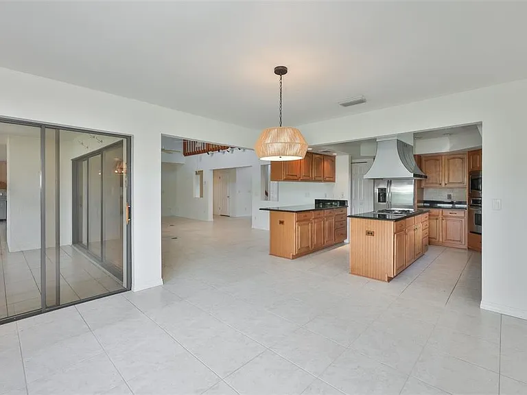 929 Symphony Isles Blvd — Photo 21