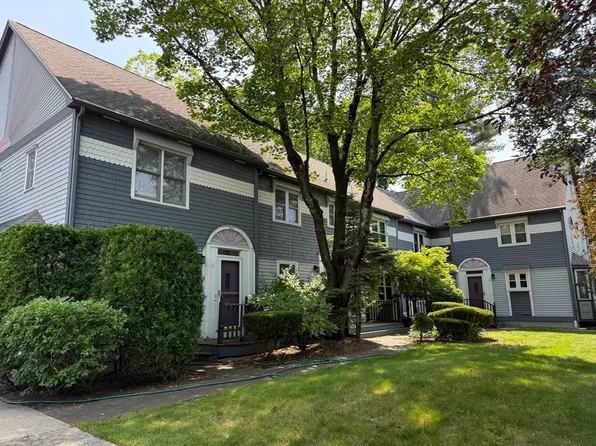 141 Pleasant St APT 6, Attleboro, MA 02703