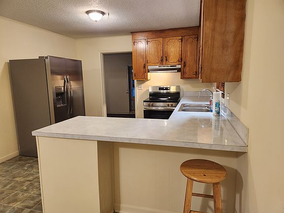 5th image of 1003 Greenleaf Rd