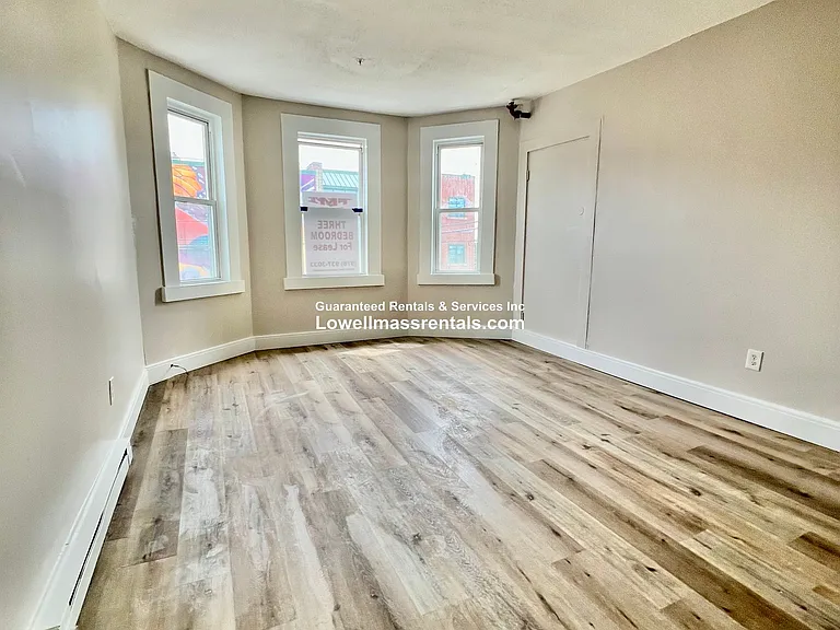 603 Broadway St #2R — Photo 5