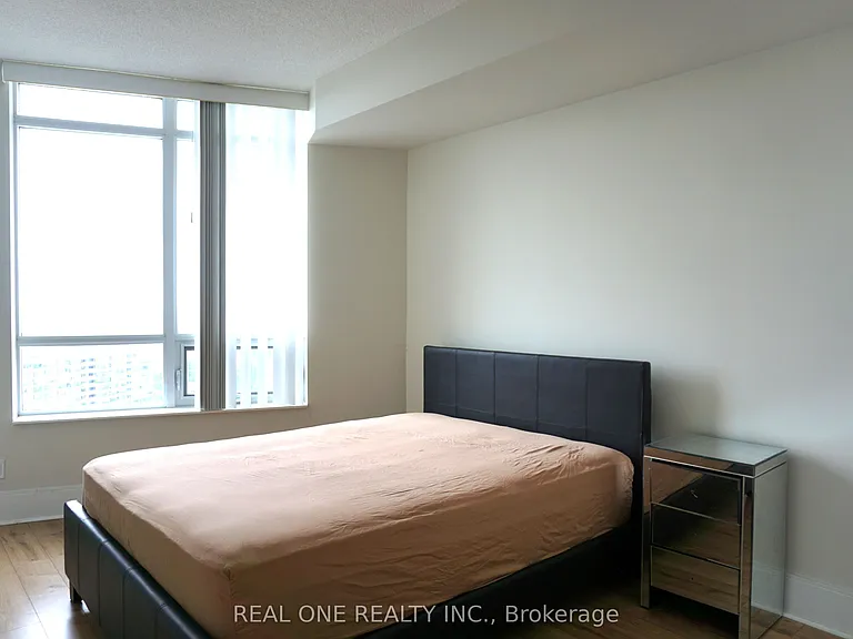 330 Burnhamthorpe Rd W #2801 — Photo 10