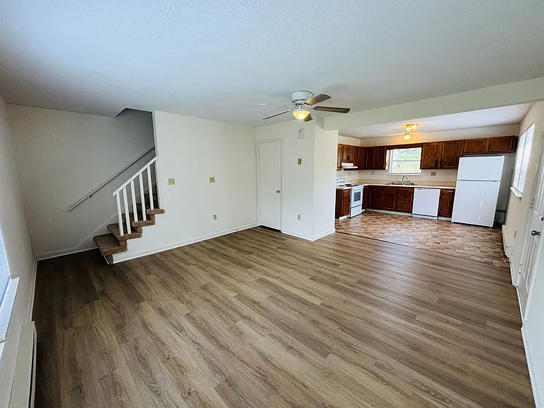 355 Wakeman Ct NE — Photo 18