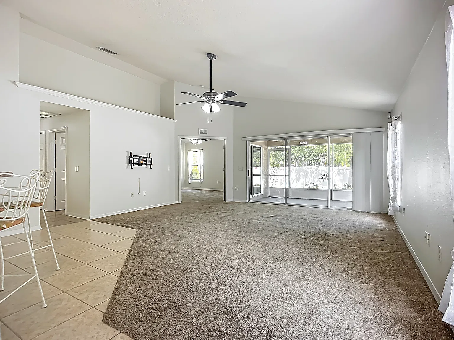3 bed, 1650 sqft, $2,550 — Photo 3