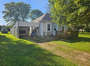 404 W County Rd S, Le Roy, MN 55951