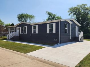 1176 Maple Leaf Ct, Charlotte, MI 48813