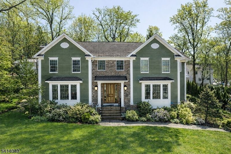 1st image of 31 Mountainview Rd