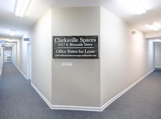 1017 S Riverside Dr, Clarksville, TN 37040