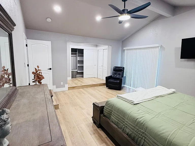 829 Cambridge Dr — Photo 10