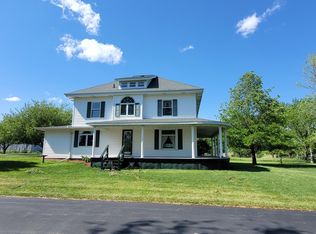 20931 Luther Rd, Sterling, IL 61081