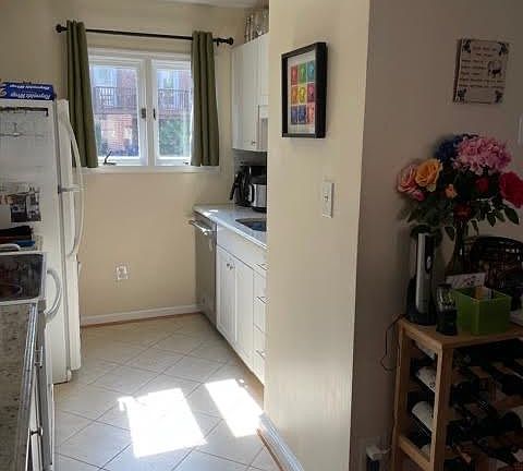 5th image of 1123 N Stuart St Unit A