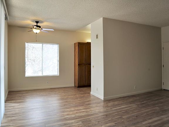 4th image of 37168 Meadowbrook Cmn APT 201
