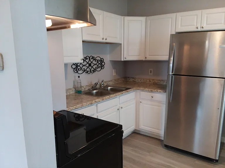 285 South St — Photo 4