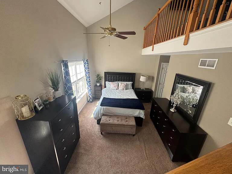 1003 Woodview Ct — Photo 9
