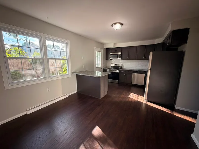 64 Savin Park #1 — Photo 2