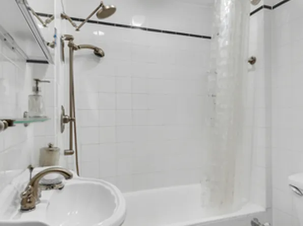 49 East 96th Street image 16 of 17