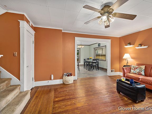 5th image of 3233 Riverview Ave NE