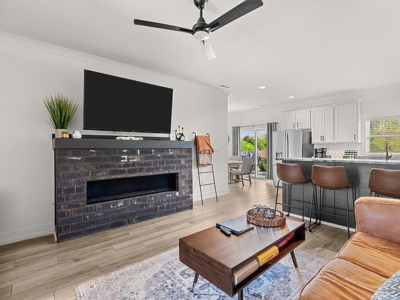 5th image of 422 Fleeta Williams Way