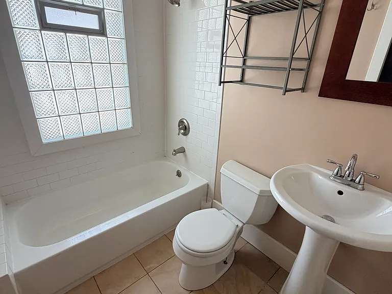 402 McKinley Pkwy #1 — Photo 15